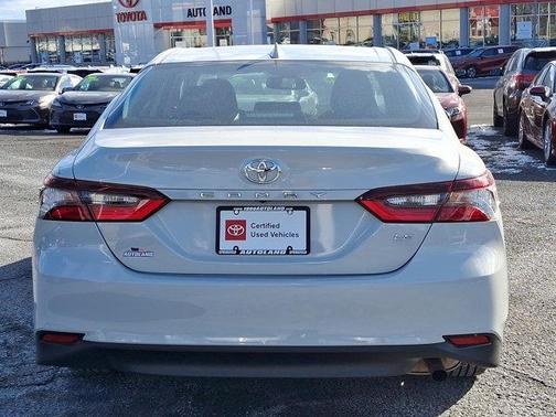 2022 Toyota Camry LE