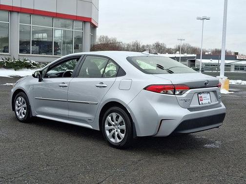 2024 Toyota Corolla Hybrid LE