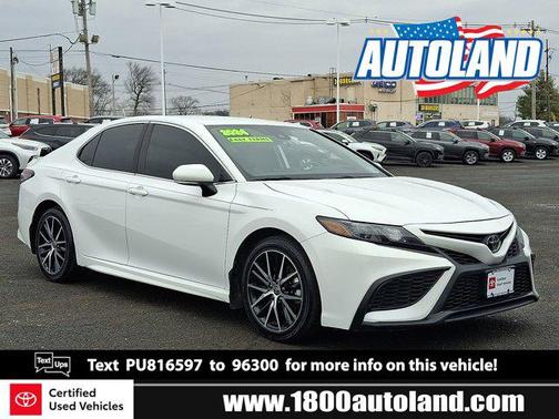 Ice Cap 2023 Toyota Camry SE