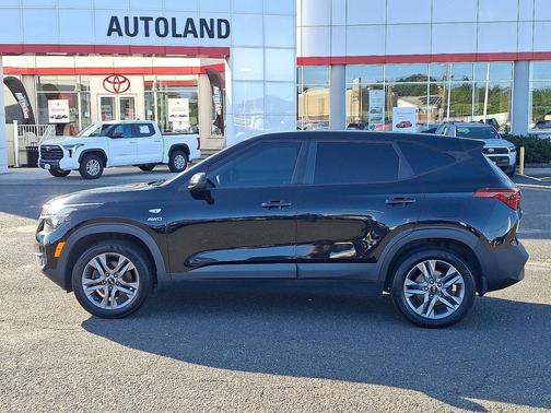 Cherry Black 2021 Kia Seltos LX
