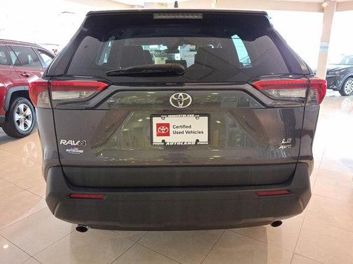 2022 Toyota RAV4 LE