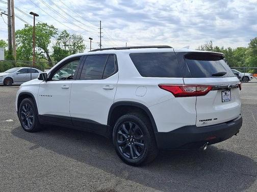 Summit White 2021 Chevrolet Traverse RS