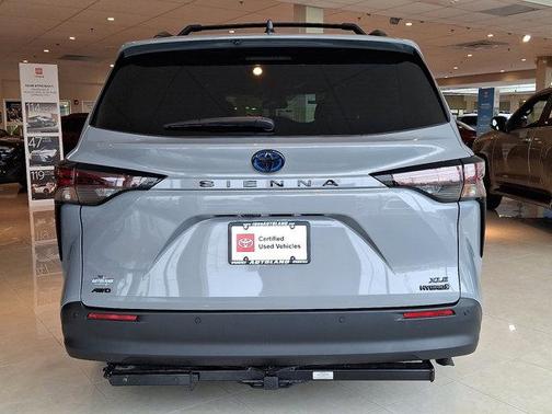 2023 Toyota Sienna Woodland Edition 7-Passenger