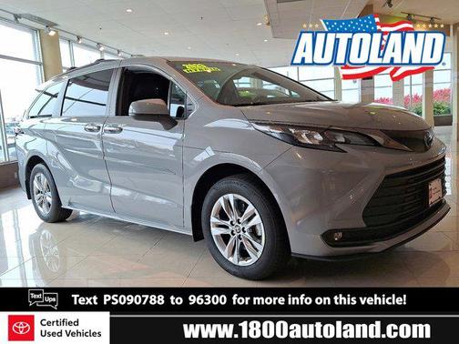 2023 Toyota Sienna Woodland Edition 7-Passenger