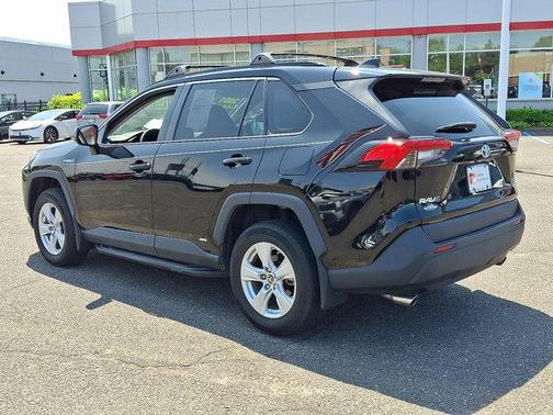 2021 Toyota RAV4 Hybrid LE