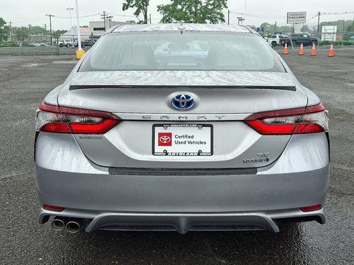2024 Toyota Camry Hybrid SE