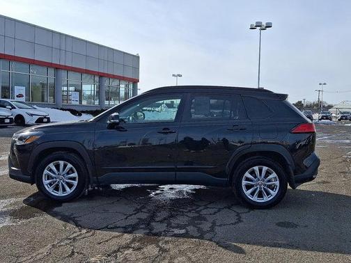 2022 Toyota Corolla Cross LE