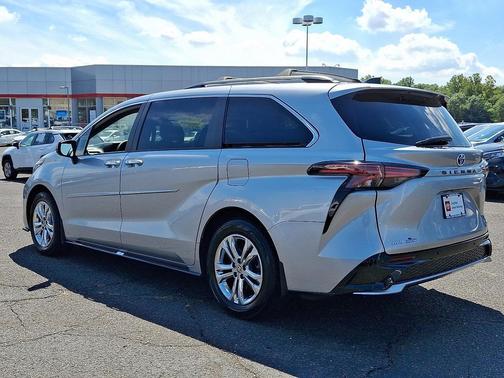 Celestial Silver Metallic 2023 Toyota Sienna XSE 7 Passenger