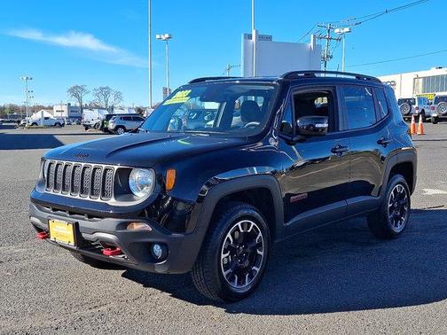 2023 Jeep Renegade Trailhawk