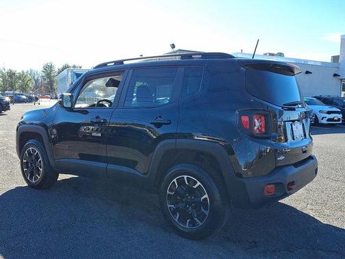2023 Jeep Renegade Trailhawk