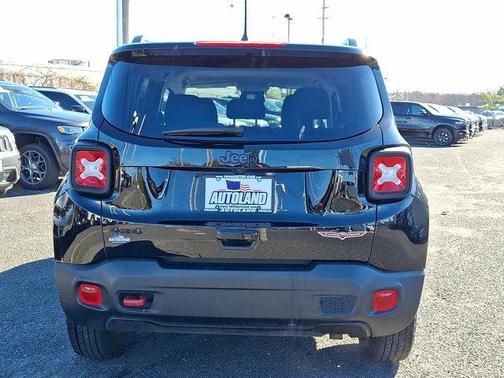 2023 Jeep Renegade Trailhawk