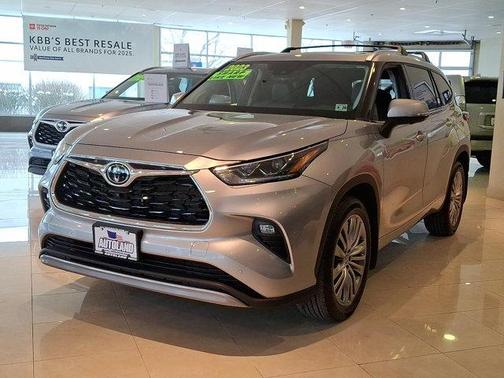 2023 Toyota Highlander Platinum