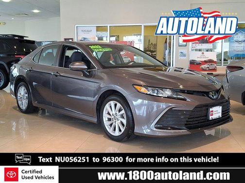 2022 Toyota Camry LE