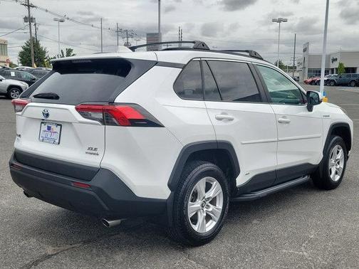 2021 Toyota RAV4 Hybrid XLE