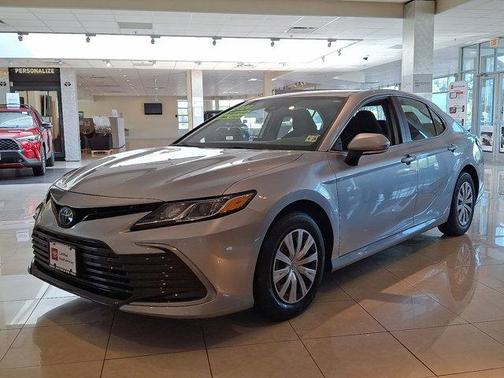 2024 Toyota Camry Hybrid LE