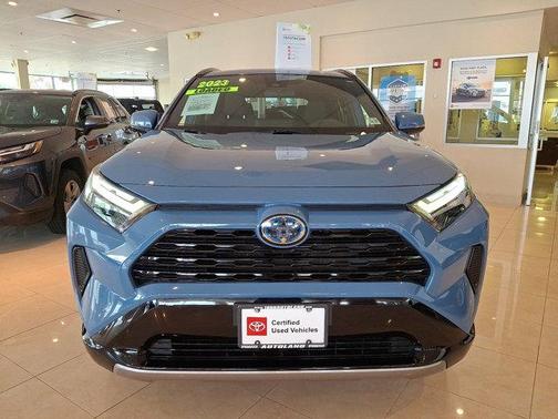 2023 Toyota RAV4 Hybrid SE
