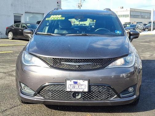 2020 Chrysler Pacifica Touring L