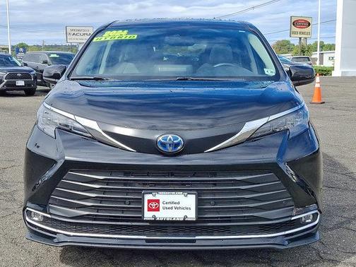 2024 Toyota Sienna XLE 7 Passenger