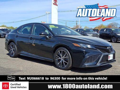 2022 Toyota Camry SE