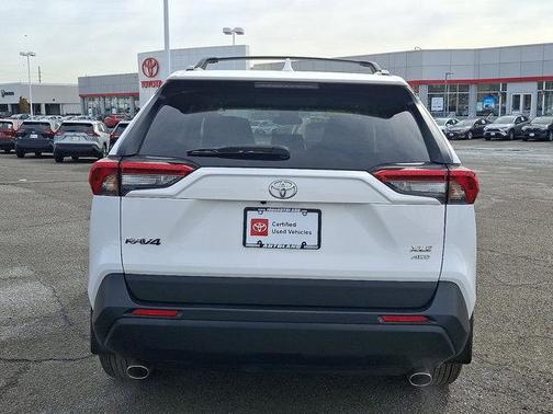 2023 Toyota RAV4 XLE