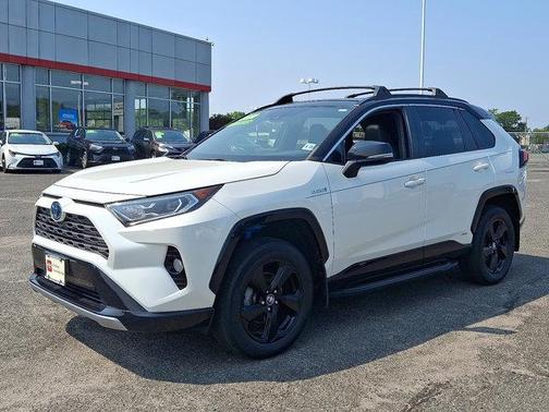 2020 Toyota RAV4 Hybrid SE