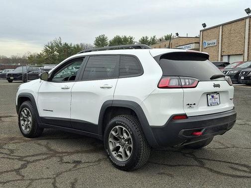 2022 Jeep Cherokee Trailhawk