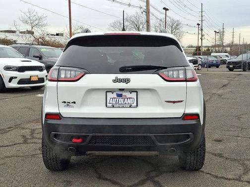 2022 Jeep Cherokee Trailhawk