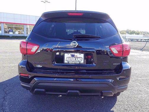 2018 Nissan Pathfinder SL