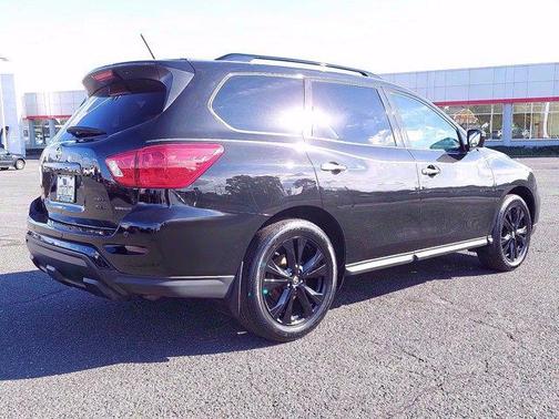 2018 Nissan Pathfinder SL