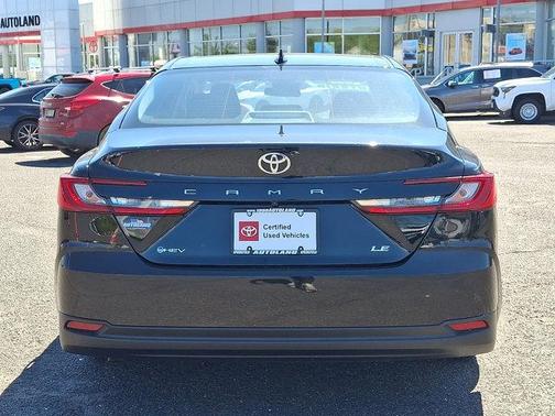'MIDNIGHT BLACK' 2025 Toyota Camry LE