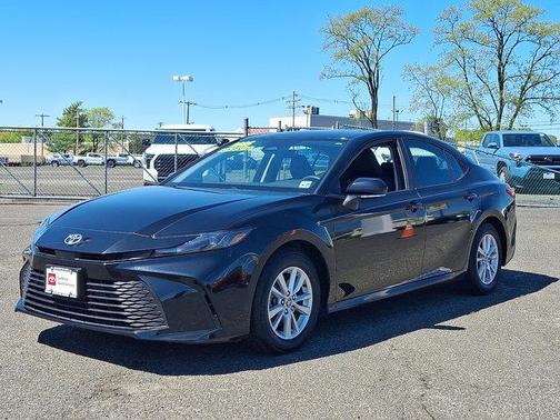 'MIDNIGHT BLACK' 2025 Toyota Camry LE