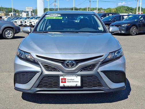 Celestial Silver Metallic 2023 Toyota Camry SE