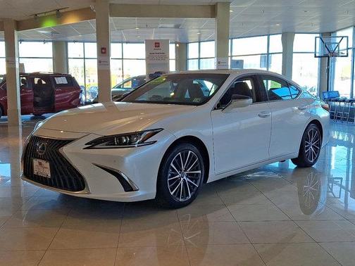 2023 Lexus ES 350 Base