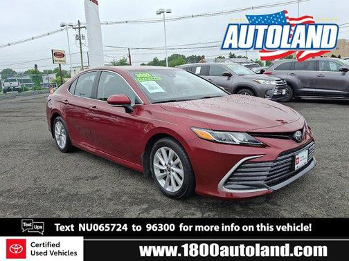2022 Toyota Camry LE