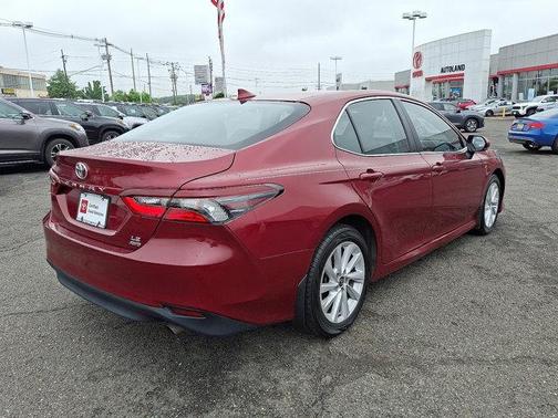 2022 Toyota Camry LE