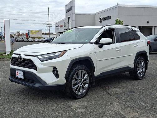 2022 Toyota RAV4 XLE Premium