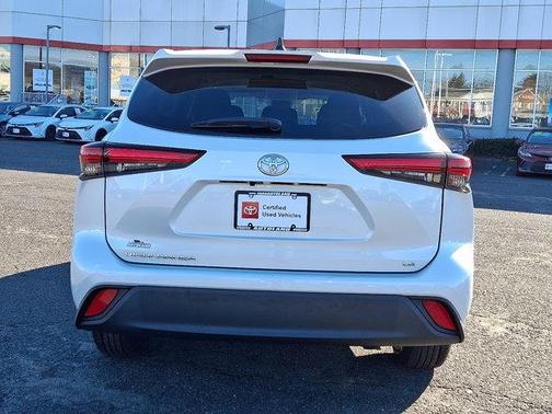 2023 Toyota Highlander LE