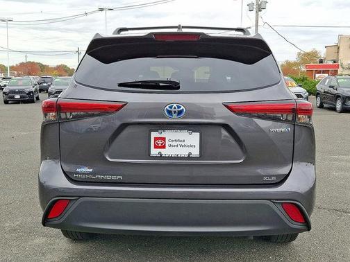 2022 Toyota Highlander Hybrid XLE