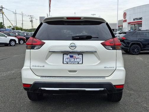 2018 Nissan Rogue SL