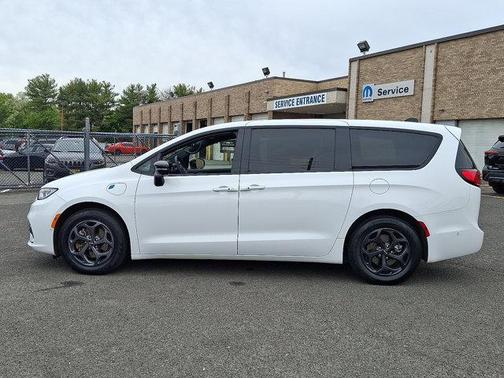 Bright White Clearcoat 2024 Chrysler Pacifica Hybrid S Appearance Pkg