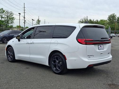 Bright White Clearcoat 2024 Chrysler Pacifica Hybrid S Appearance Pkg