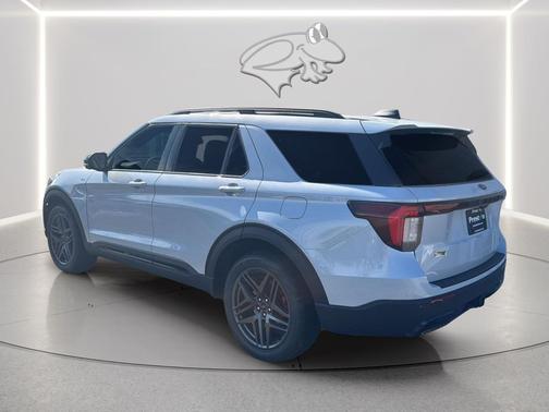 Space White Metallic 2026 Ford Explorer ST-Line