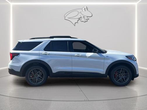 Space White Metallic 2026 Ford Explorer ST-Line