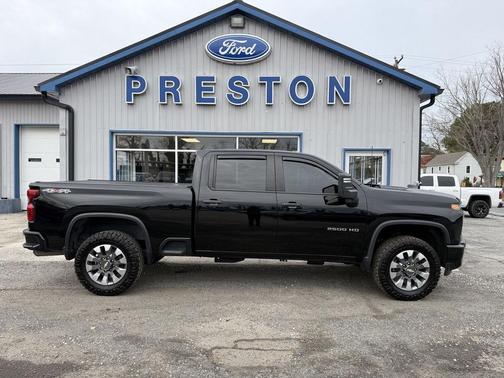 2022 Chevrolet Silverado 2500 Custom