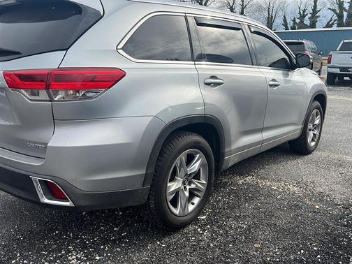 2017 Toyota Highlander Limited