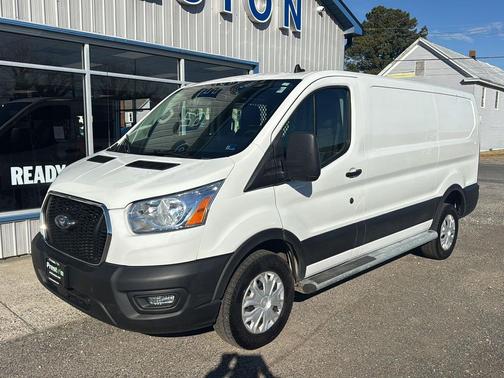 2022 Ford Transit-250 Base