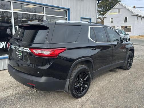 2018 Chevrolet Traverse LT Cloth