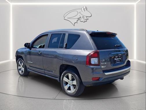 Granite Crystal Metallic Clearcoat 2017 Jeep Compass High Altitude