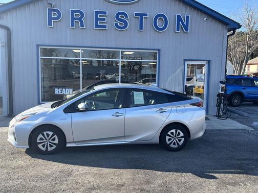 2017 Toyota Prius Two