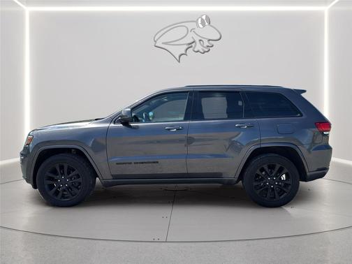 Granite Crystal Metallic Clearcoat 2020 Jeep Grand Cherokee Altitude